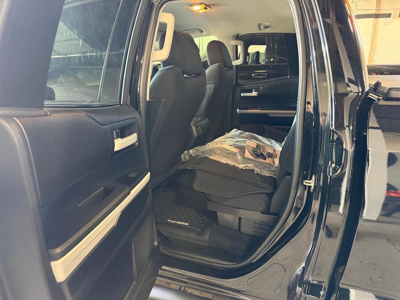 2018 Toyota Tundra 4x4 Double Cab 5.7L Photo