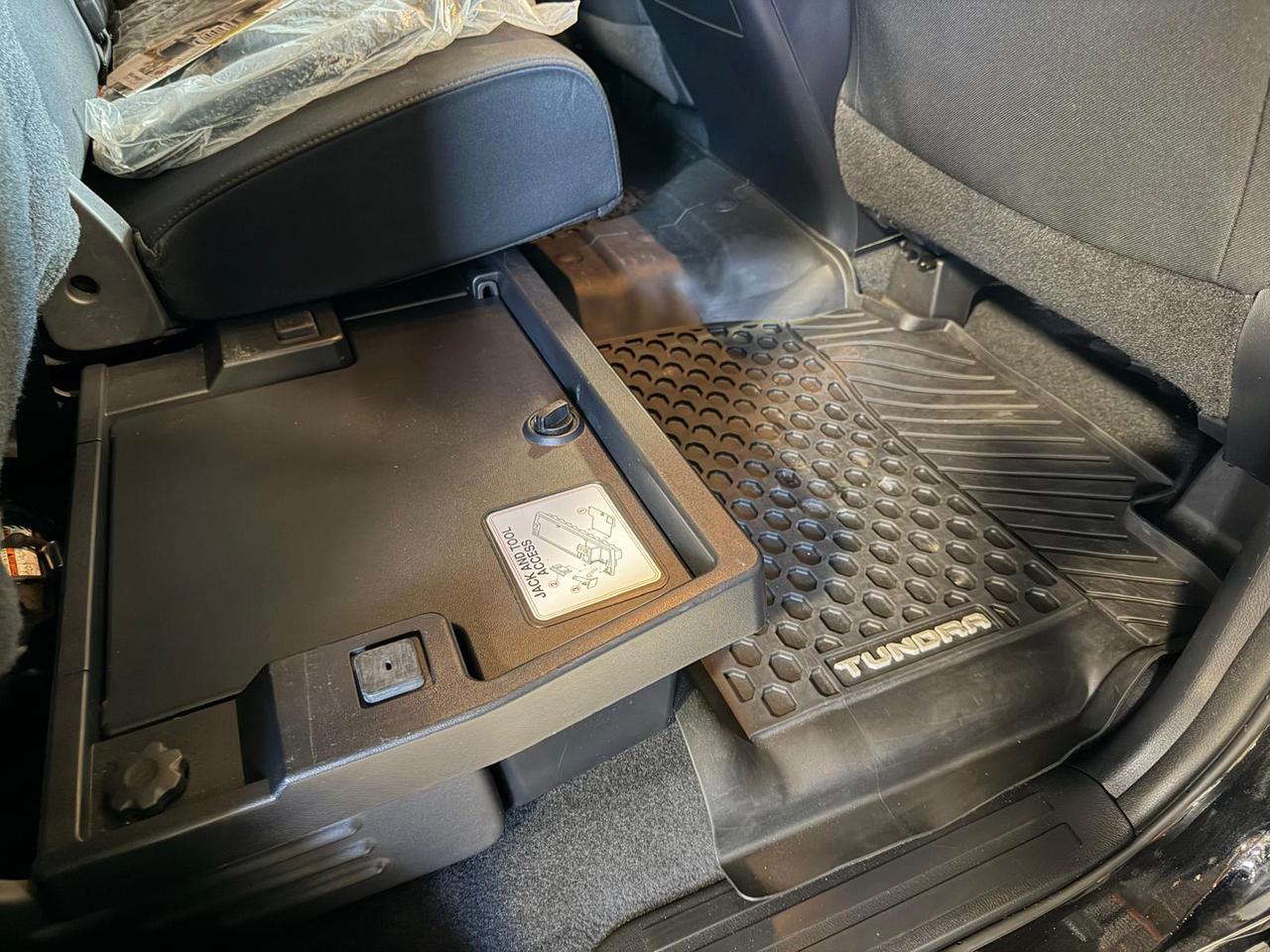 2018 Toyota Tundra 4x4 Double Cab 5.7L Photo