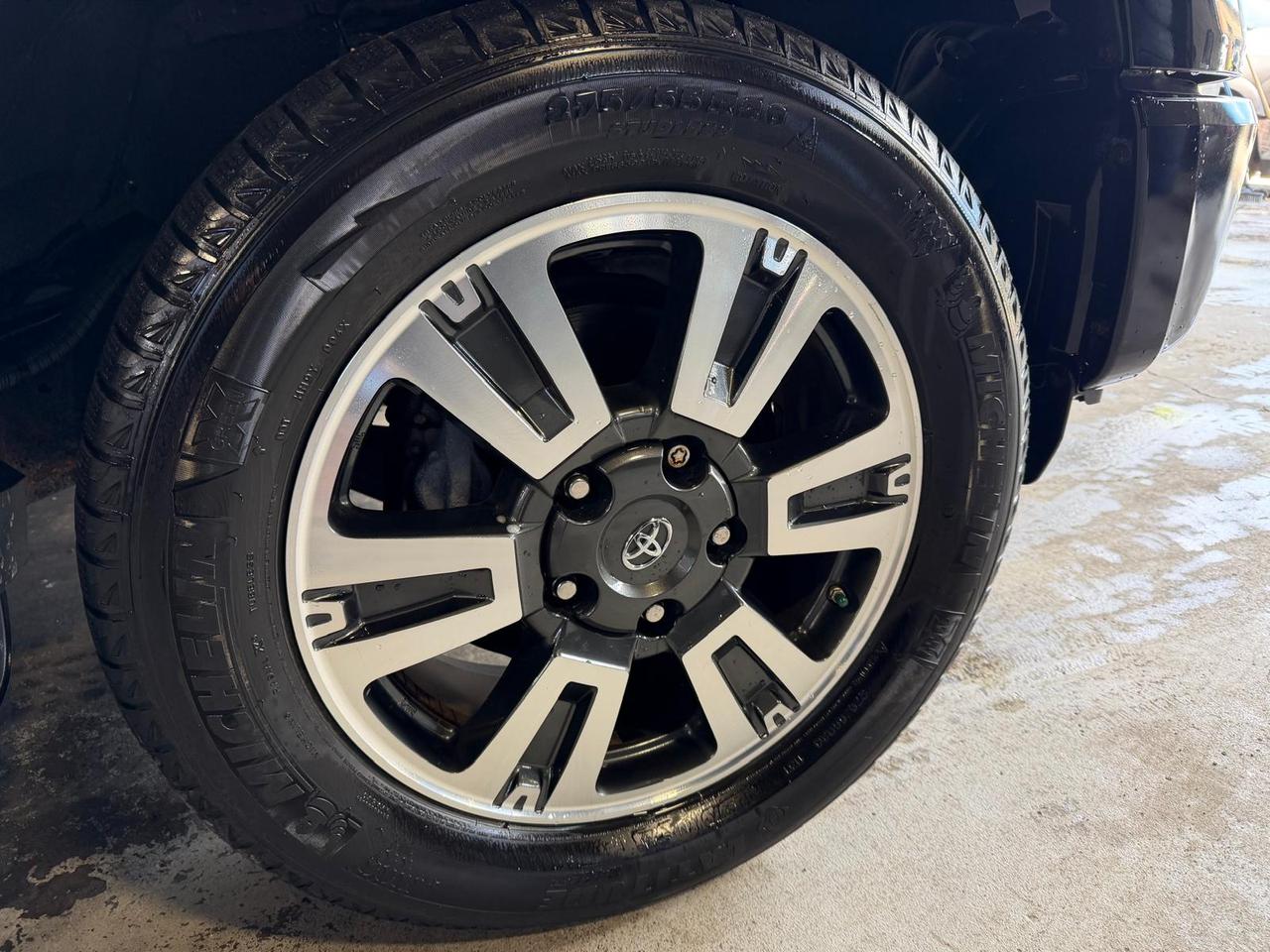 2018 Toyota Tundra 4x4 Double Cab 5.7L Photo