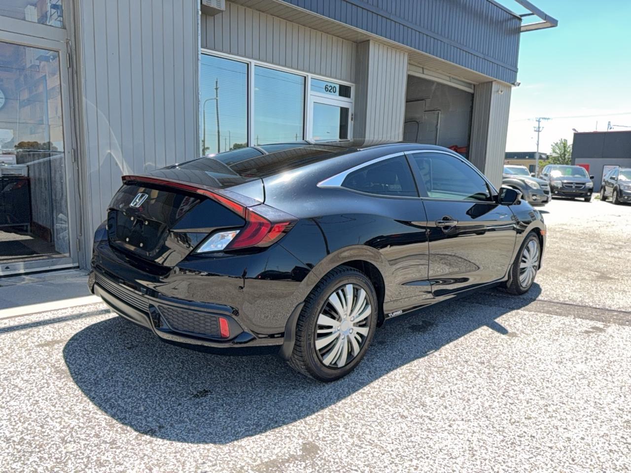 2018 Honda Civic EX-T Photo2