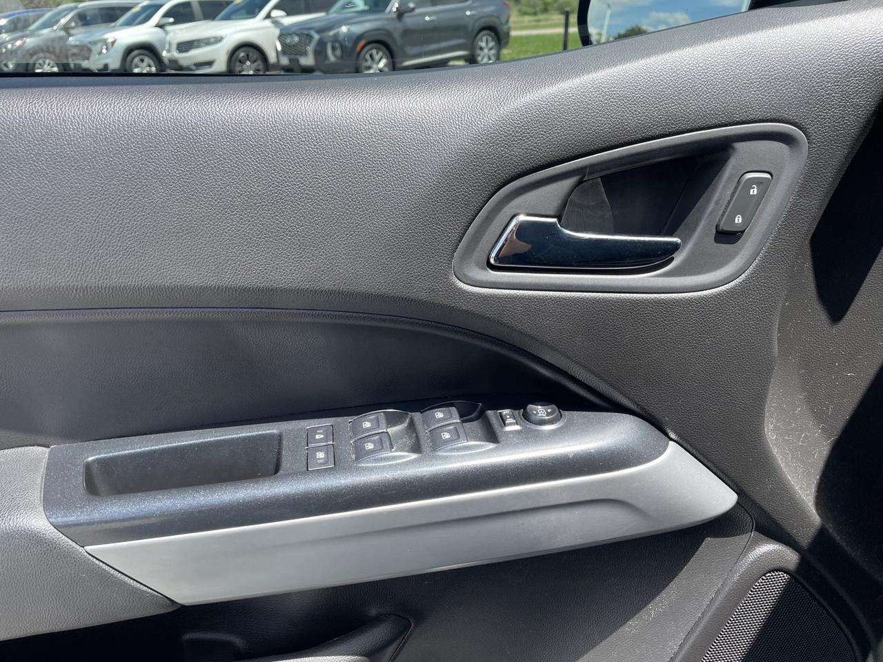 2017 Chevrolet Colorado LT ~CREW CAB~V6~HEATED SEATS~ Photo