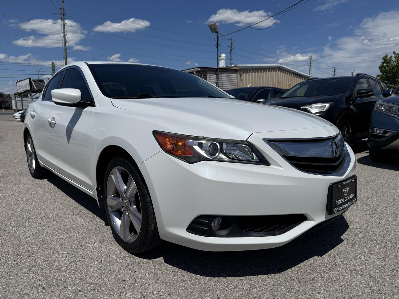2013 Acura ILX Premium Pkg Photo