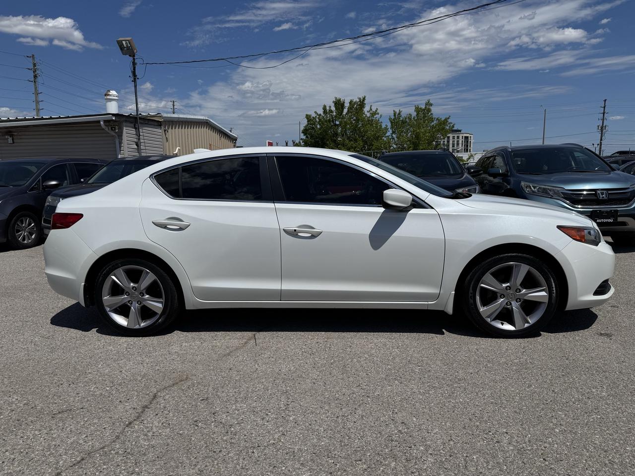 2013 Acura ILX Premium Pkg Photo