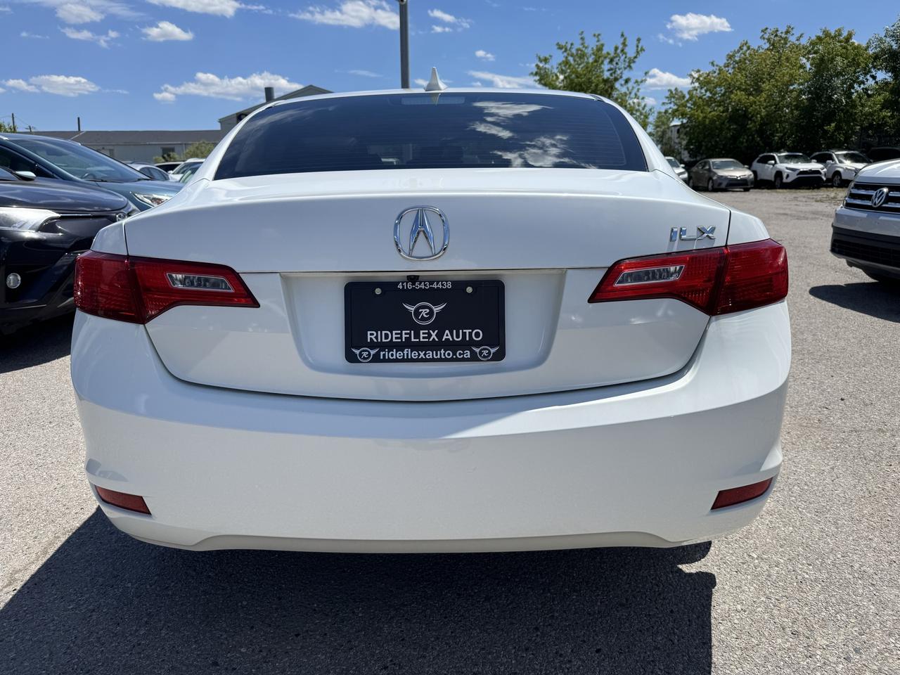 2013 Acura ILX Premium Pkg Photo