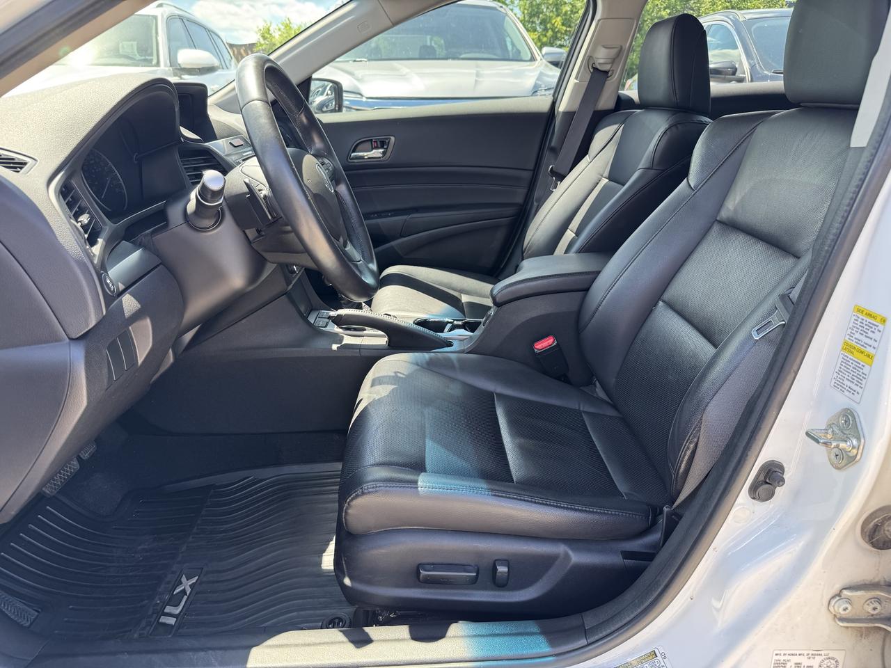 2013 Acura ILX Premium Pkg Photo