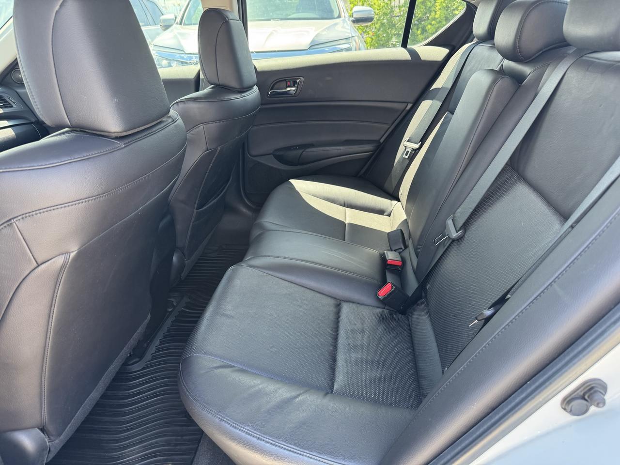 2013 Acura ILX Premium Pkg Photo