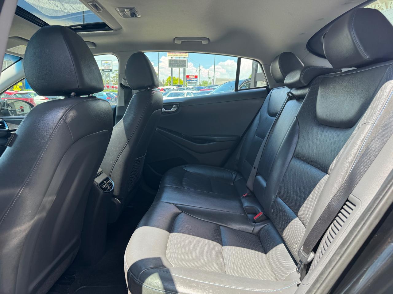 2018 Hyundai IONIQ Plug-In Hybrid Limited PHEV | LOADED | ONE OWNER | ACCIDENT FREE Photo