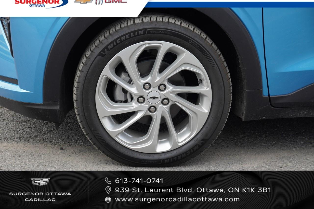2027 Chevrolet Bolt FWD 4dr LT Photo