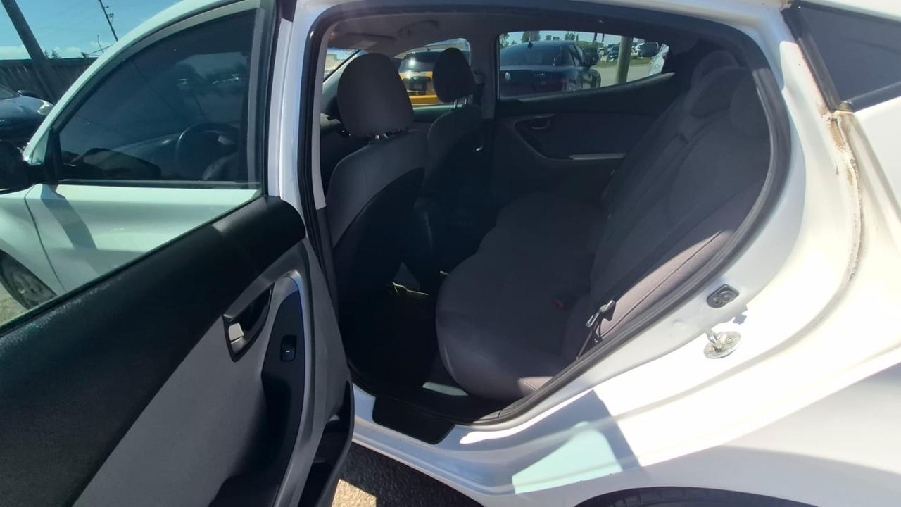 2014 Hyundai Elantra GL, AUTO, SEDAN, 4 CYL, ONLY 172KMS, CERTIFIED Photo