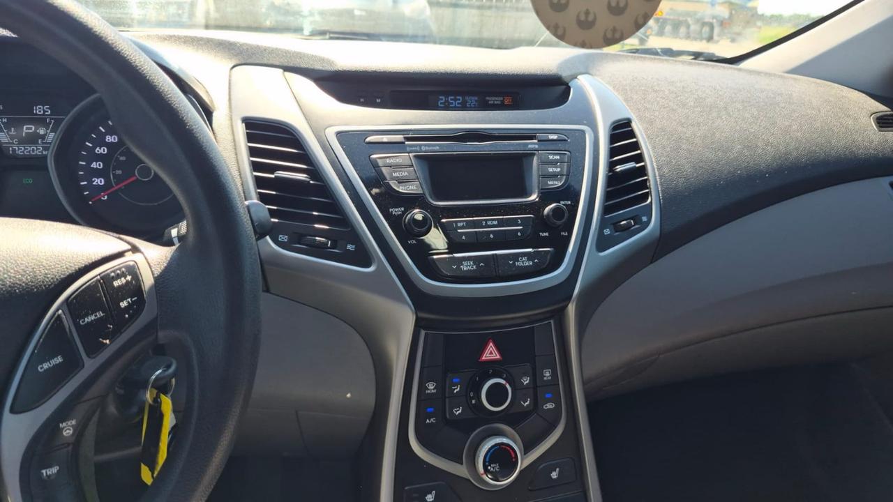 2014 Hyundai Elantra GL, AUTO, SEDAN, 4 CYL, ONLY 172KMS, CERTIFIED Photo