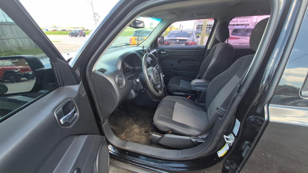 2014 Fiat 500 SPORT, AUTO, HATCH, GREAT ON FUEL, AS IS SPECIAL Photo