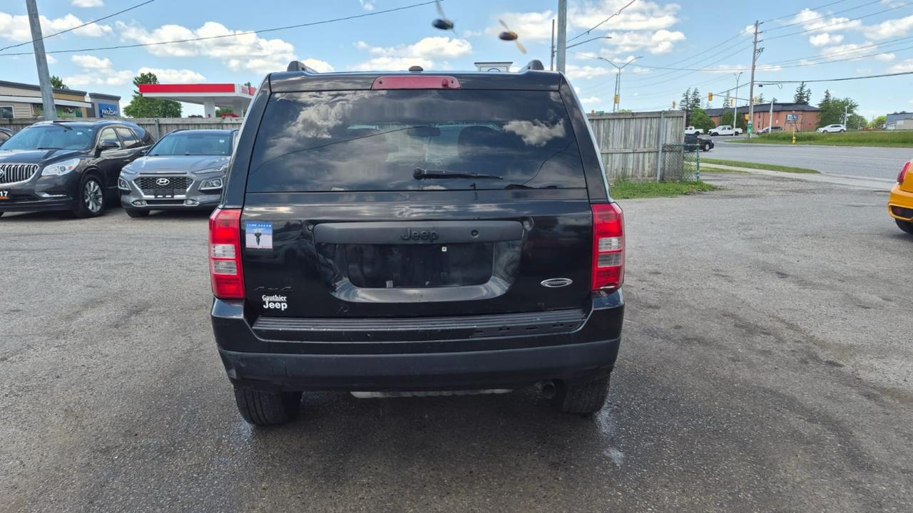 2015 Jeep Patriot ALTITUDE, 4X4, ALLOYS, RUNS WELL, AS IS SPECIAL Photo3