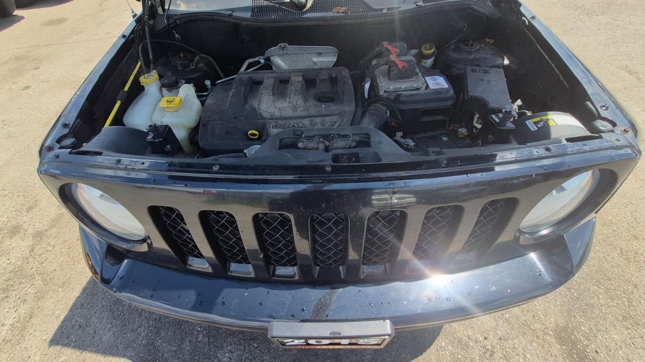 2015 Jeep Patriot ALTITUDE, 4X4, ALLOYS, RUNS WELL, AS IS SPECIAL Photo