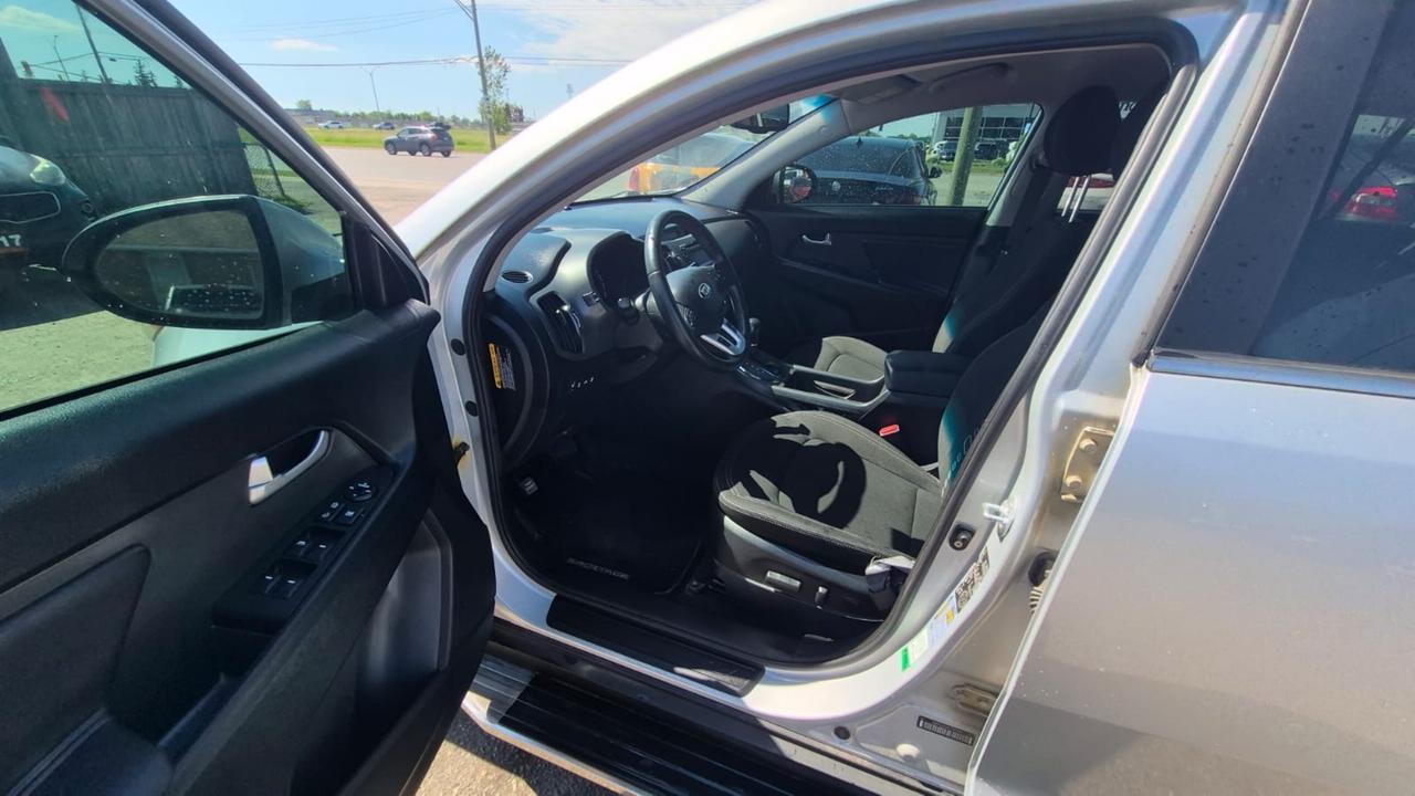 2013 Kia Sportage EX, ONLY 73KMS, 2 SETS WHEELS, CERTIFIED Photo