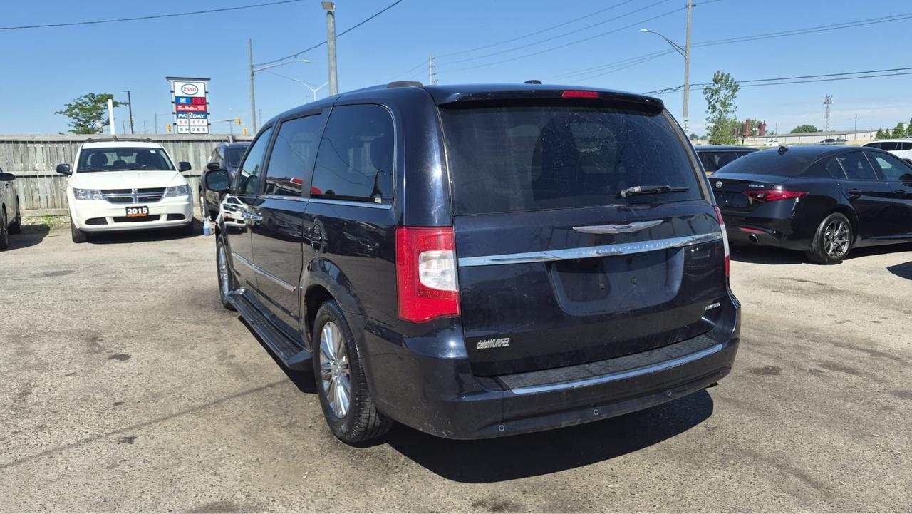 2011 Chrysler Town & Country Limited, FULLY LOADED, WELL MAINTAINED, CERT Photo