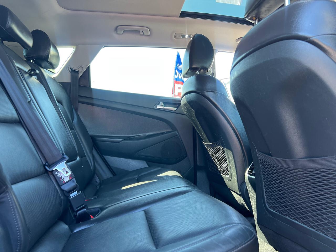 2020 Hyundai Tucson LEATHER-SUNROOF-BACK CAM- BLUETOOTH & MORE! Photo