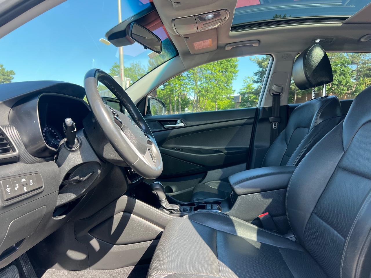 2020 Hyundai Tucson LEATHER-SUNROOF-BACK CAM- BLUETOOTH & MORE! Photo