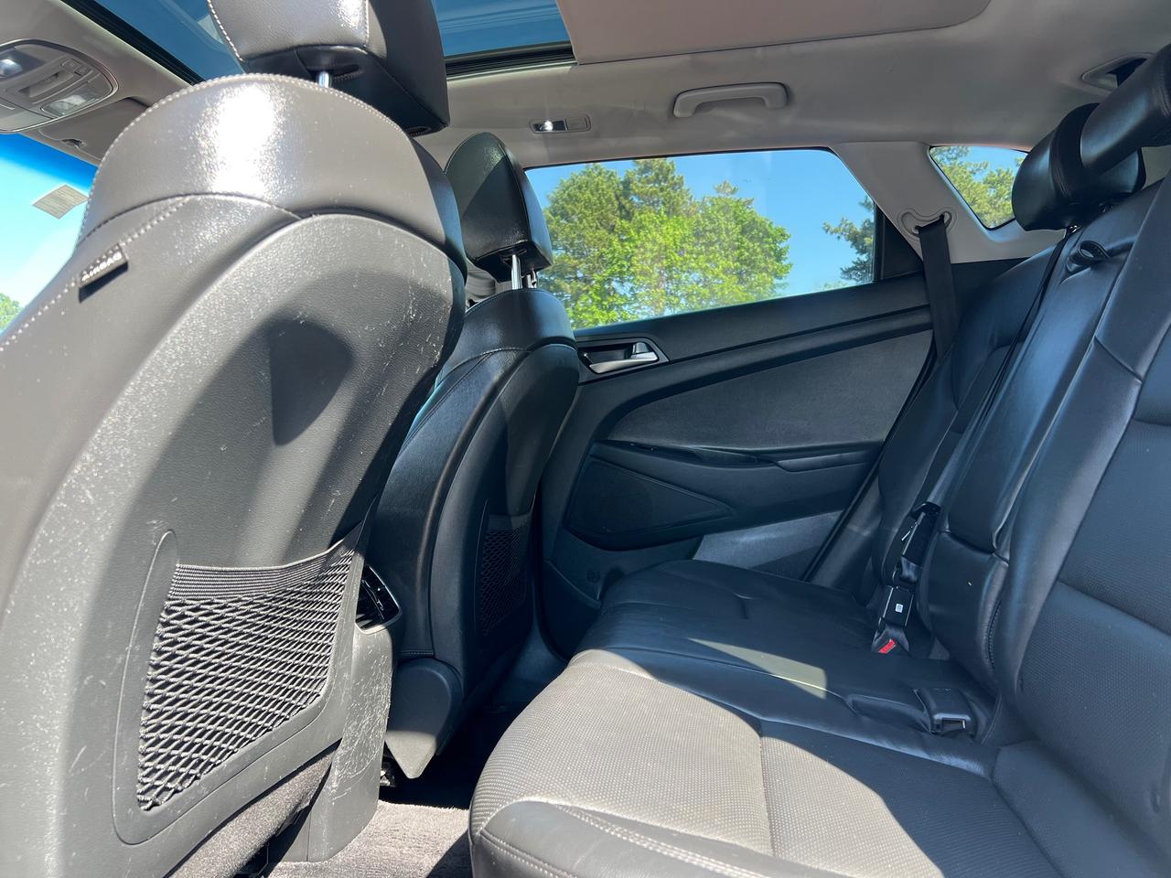 2020 Hyundai Tucson LEATHER-SUNROOF-BACK CAM- BLUETOOTH & MORE! Photo