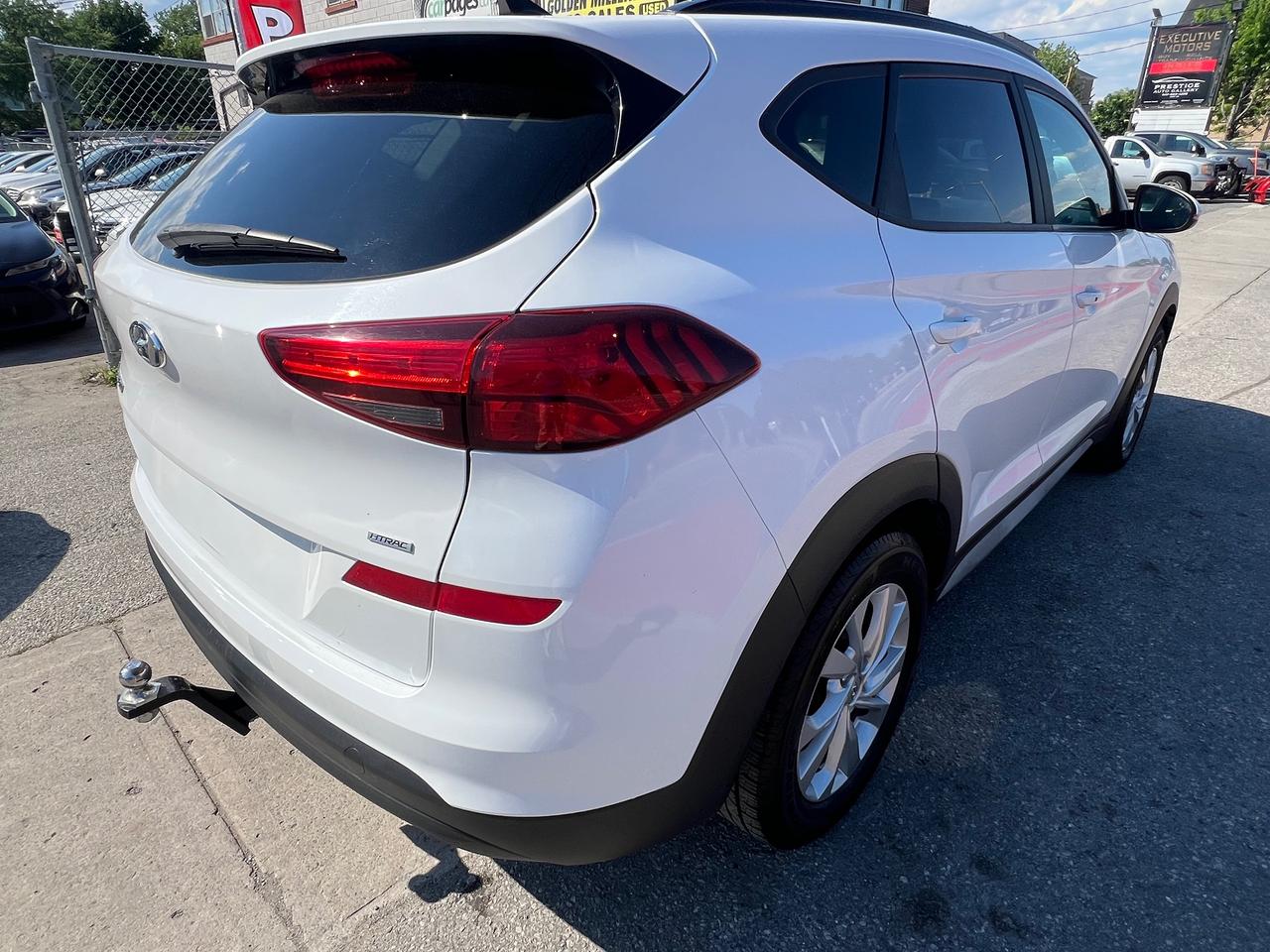 2020 Hyundai Tucson LEATHER-SUNROOF-BACK CAM- BLUETOOTH & MORE! Photo