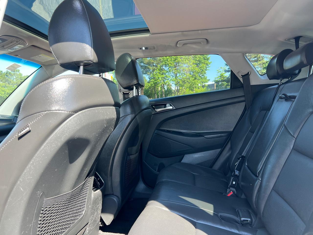 2020 Hyundai Tucson LEATHER-SUNROOF-BACK CAM- BLUETOOTH & MORE! Photo
