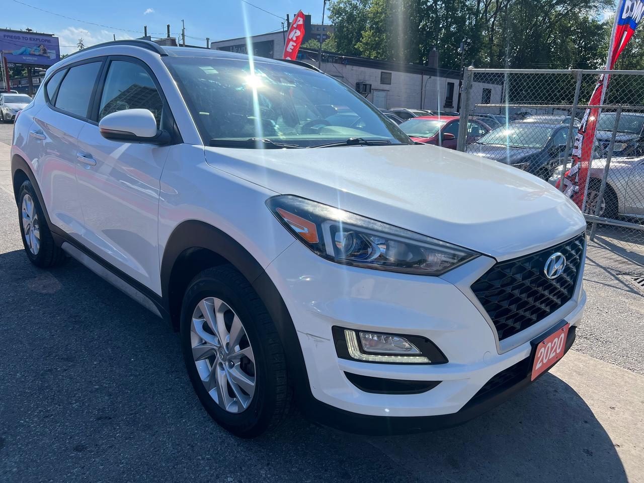 2020 Hyundai Tucson LEATHER-SUNROOF-BACK CAM- BLUETOOTH & MORE! Photo0