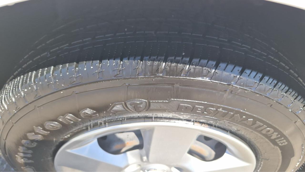 2011 Nissan Rogue S, ONE OWNER, AUTO, ONLY 140KMS, CERTIFIED Photo