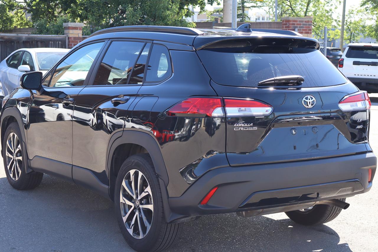 Used 2025 Toyota Corolla Cross LE AWD for sale in Brampton, ON