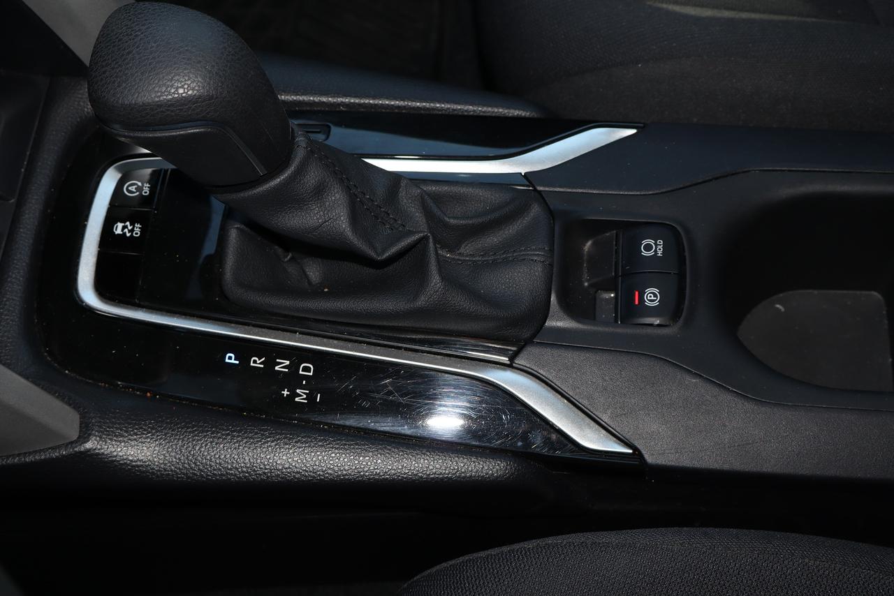 2025 Toyota Corolla Cross LE AWD Photo