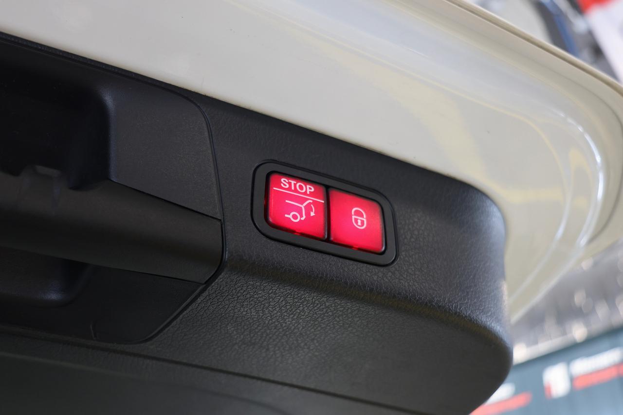 2021 Mercedes-Benz GLB GLB250 4MATIC - 7SEATER|NIGHT PKG|CARBON TRIM Photo