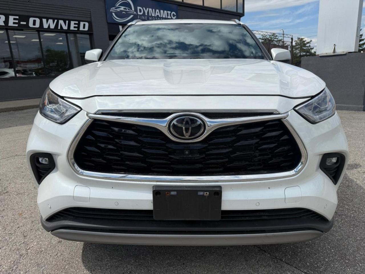 2023 Toyota Highlander PLATINUM /7 PASSENGER /FULLY LOADED Photo