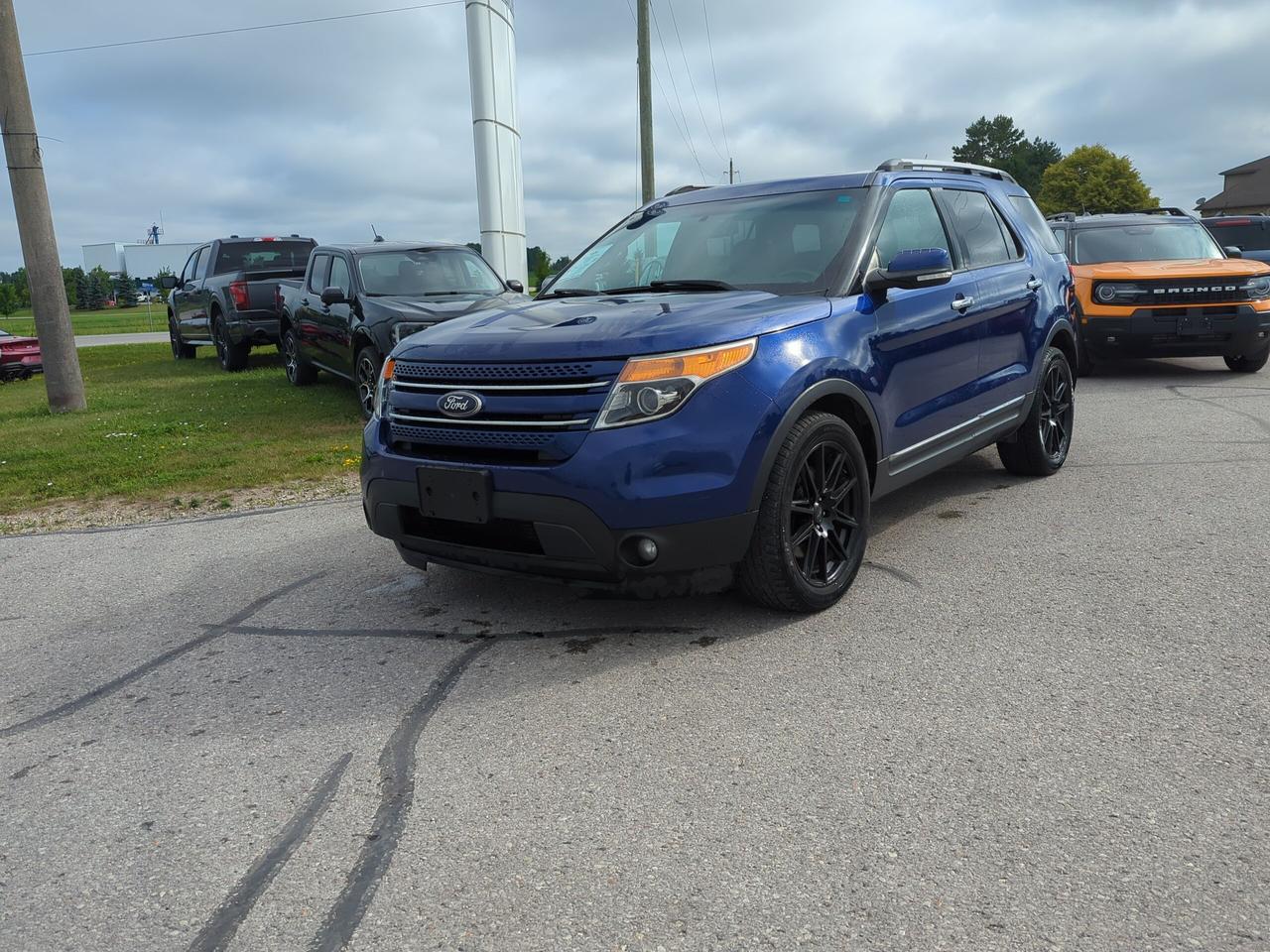 <p>This accident free, AS-IS trade includes:</p><ul><li>Power Heated/Cooled Front Seats</li><li>Heated Steering Wheel</li><li>Remote Start</li><li>Reverse Camera</li><li>Keyless Entry w/ Push Button Start</li><li>Twin Panel Moonroof</li><li>Dual Zone Air Conditioning</li><li>Reverse Sensing System</li><li>Rear Seat DVD Player</li><li>Sony Audio Package</li></ul><p>Vehicle Sold AS-IS</p>