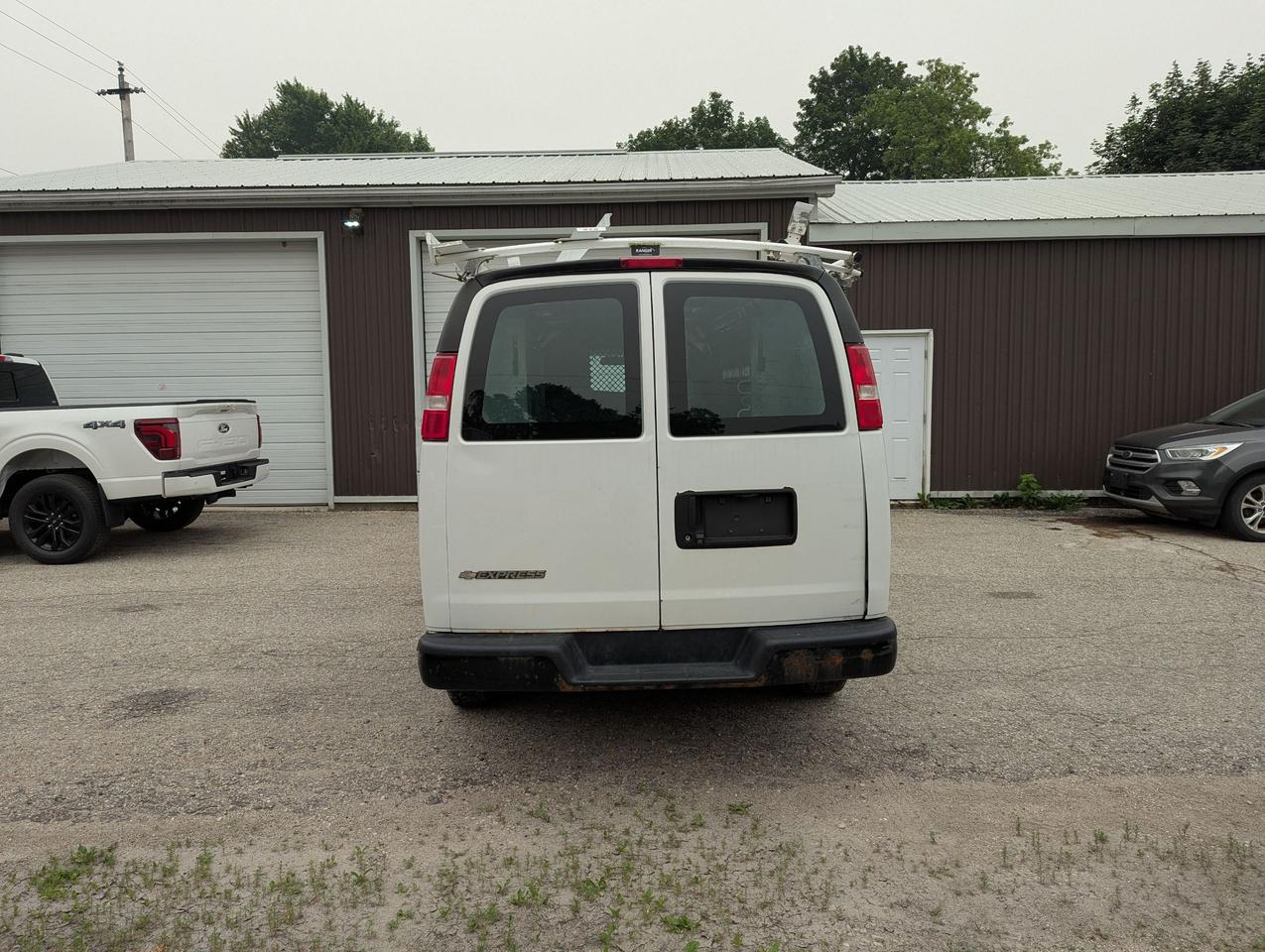 2019 Chevrolet Express Cargo Van 2500 RWD Photo4