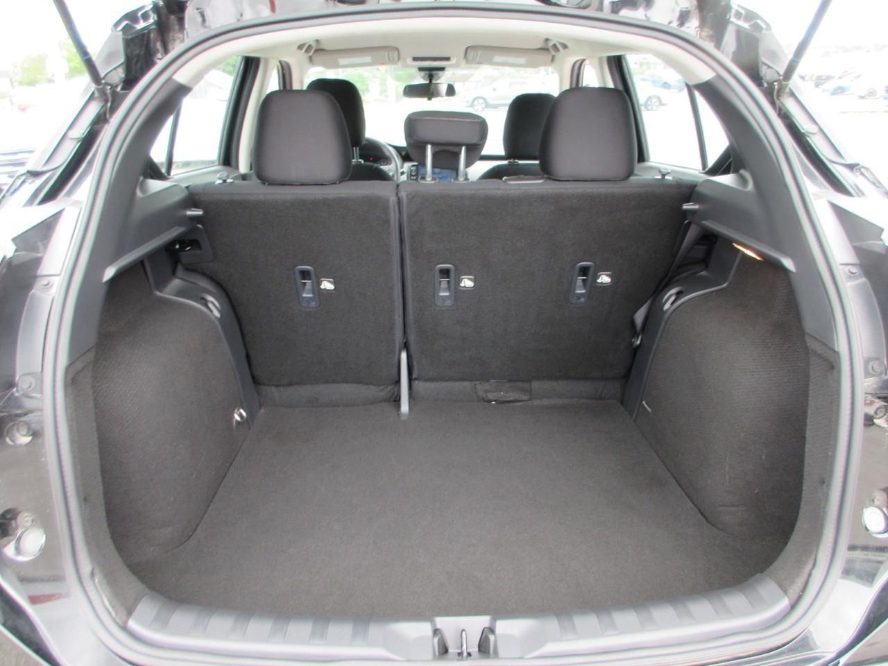 2024 Nissan Kicks SV Photo