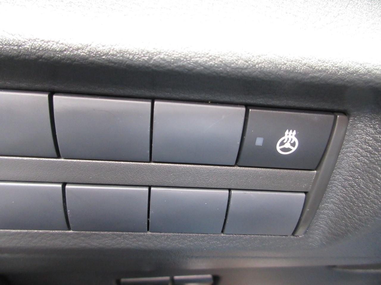 2024 Nissan Kicks SV Photo