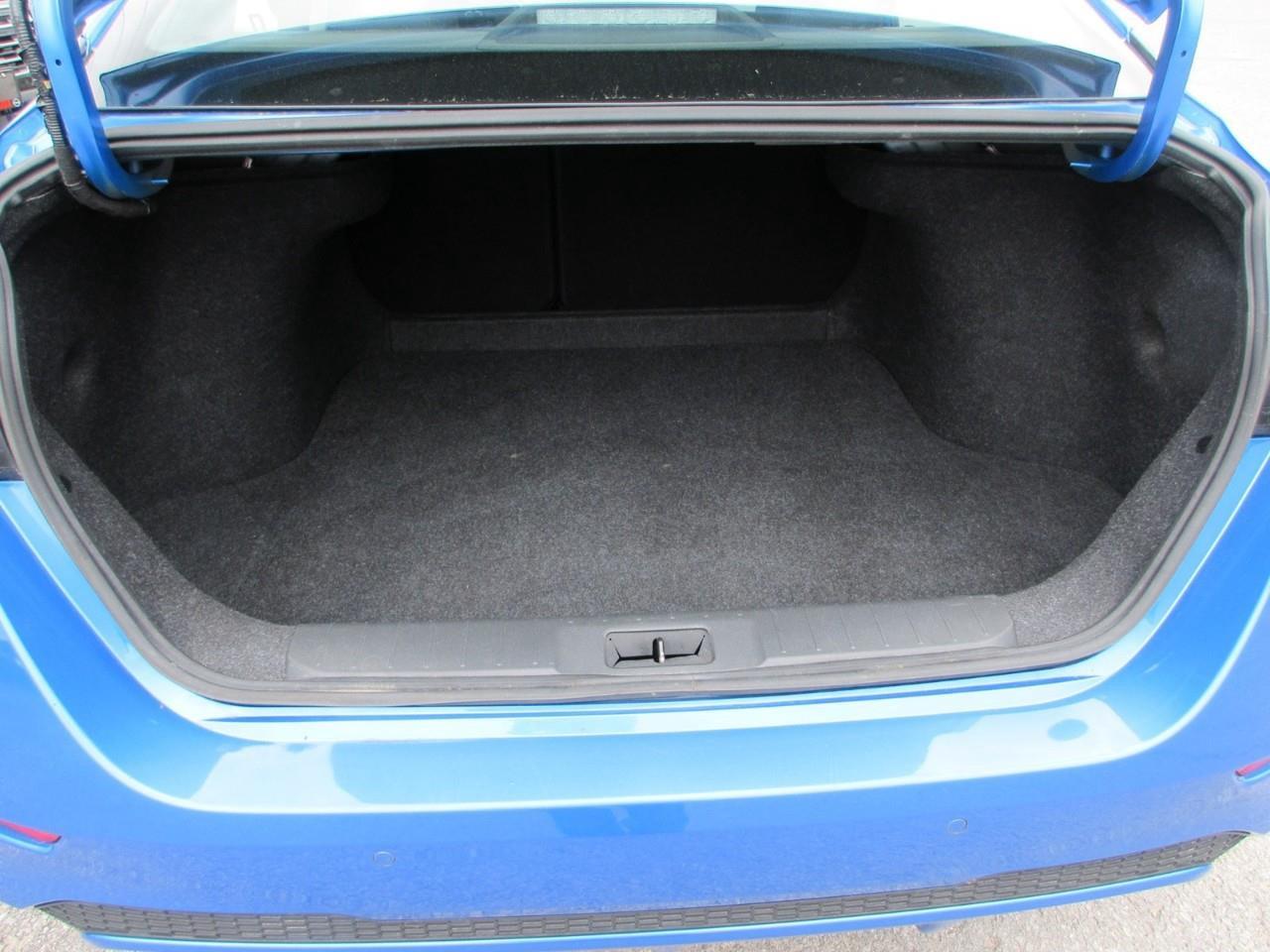 2021 Nissan Sentra SV Photo4