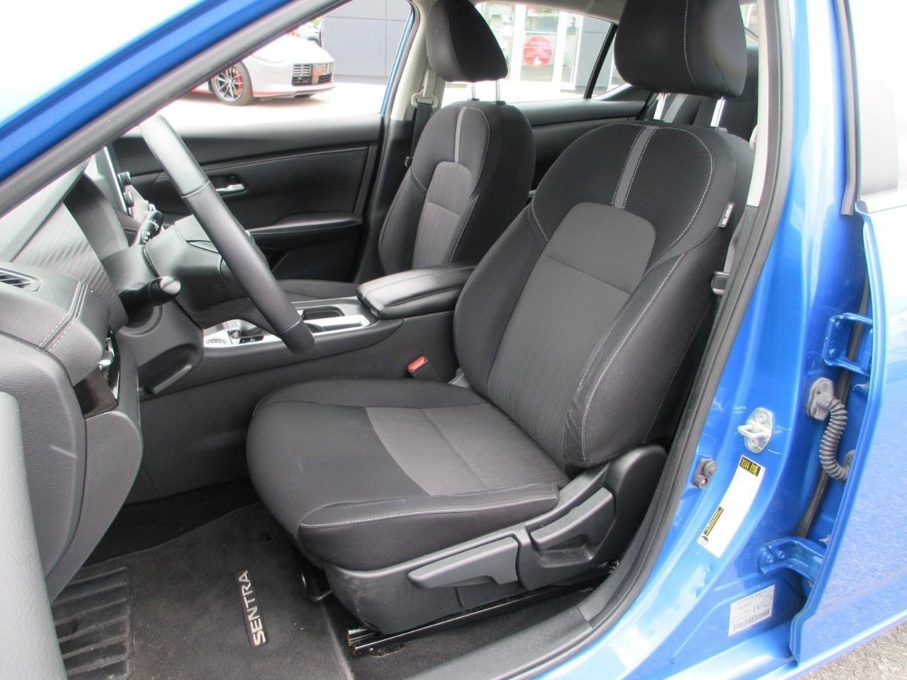 2021 Nissan Sentra SV Photo