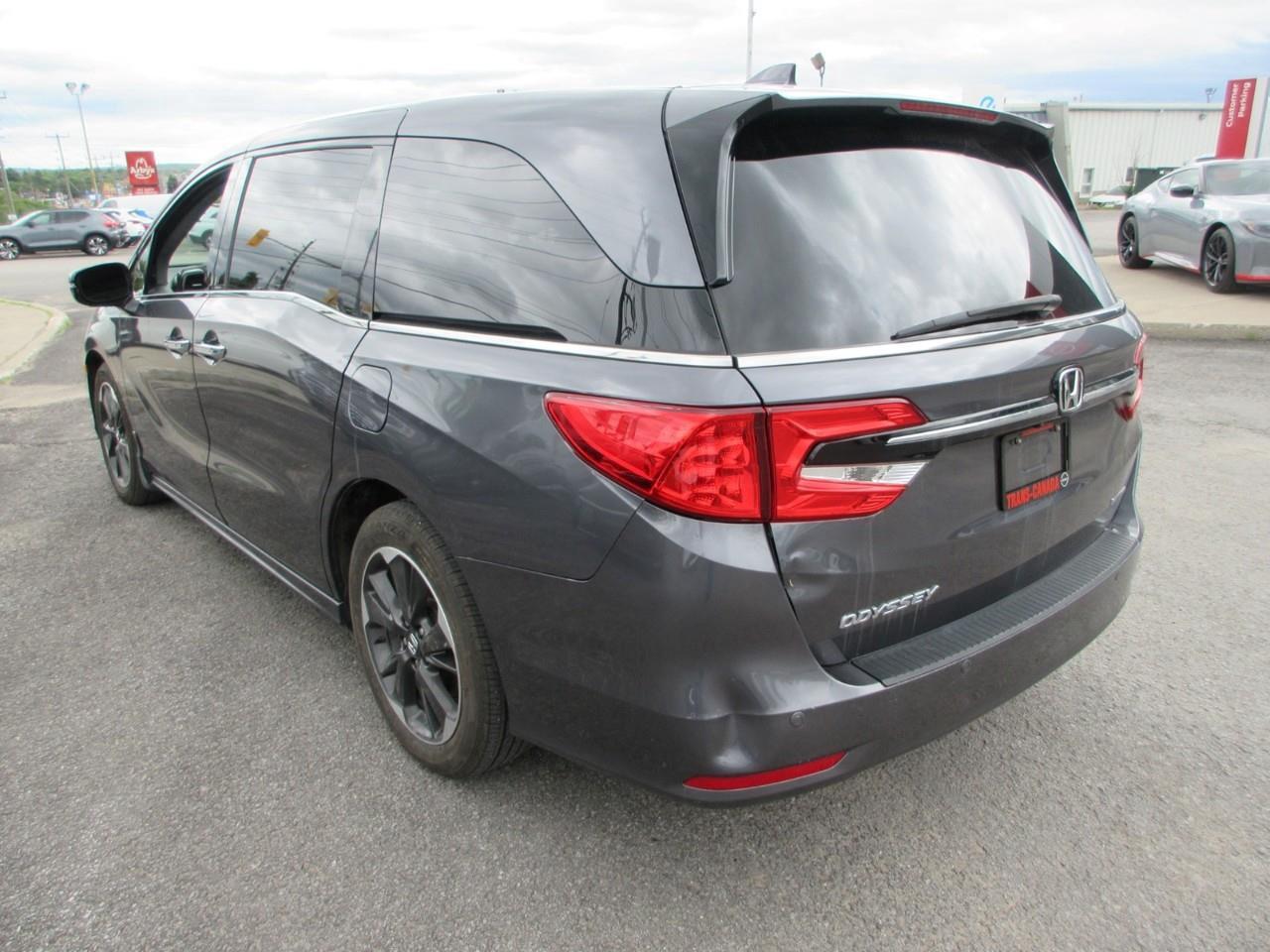 2023 Honda Odyssey Touring Photo
