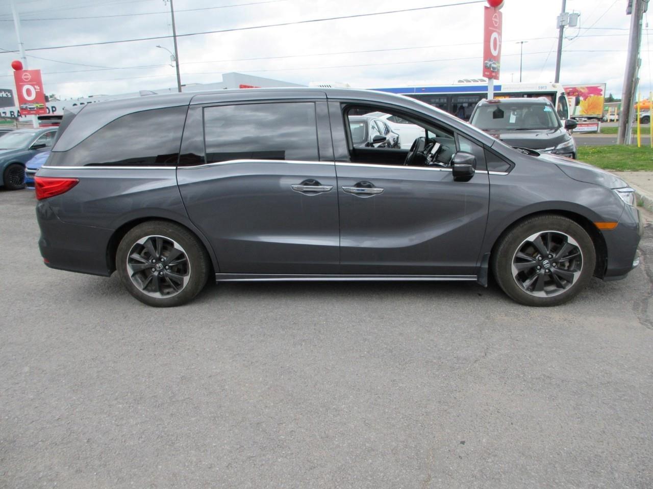 2023 Honda Odyssey Touring Photo