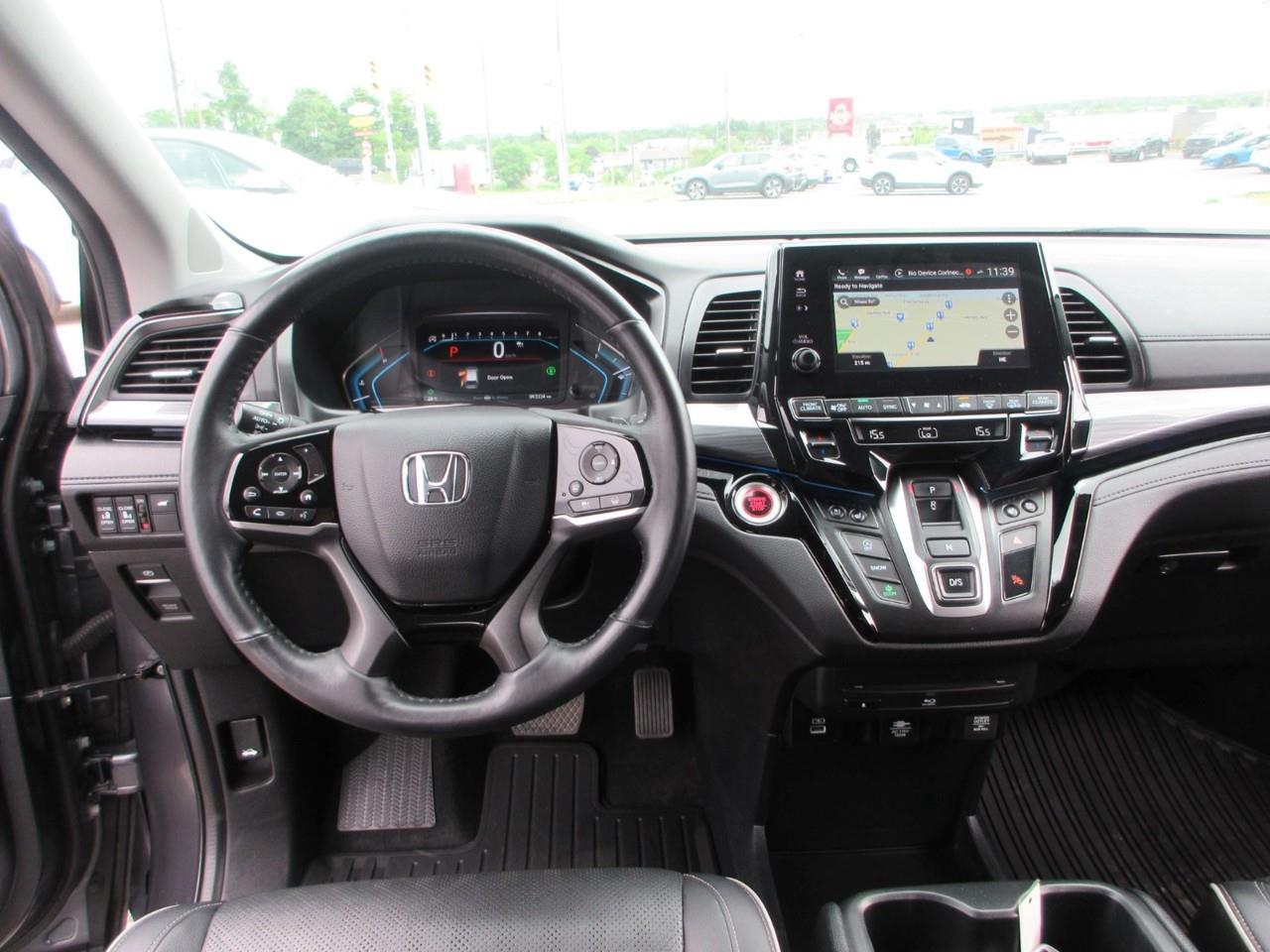2023 Honda Odyssey Touring Photo