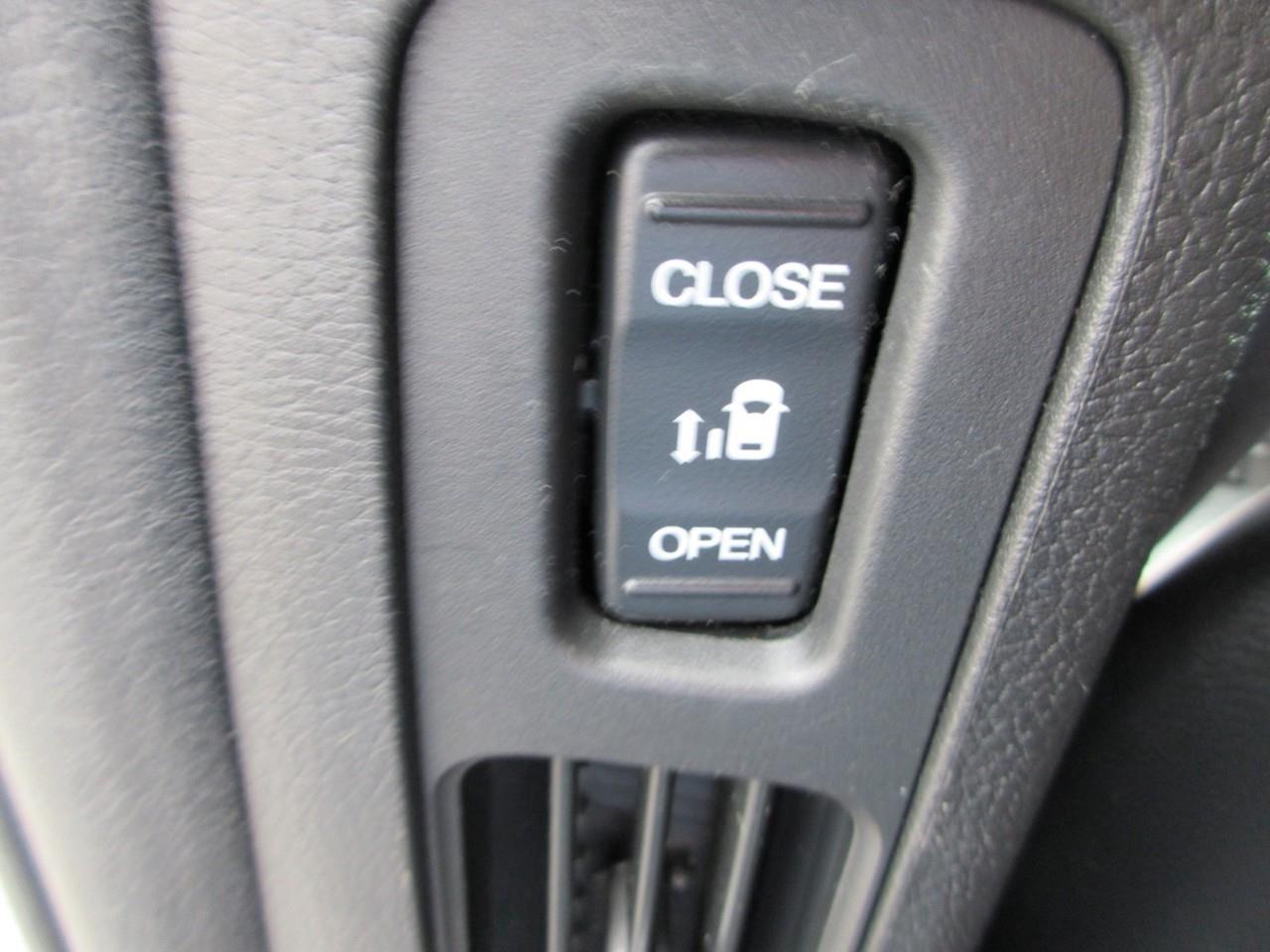2023 Honda Odyssey Touring Photo