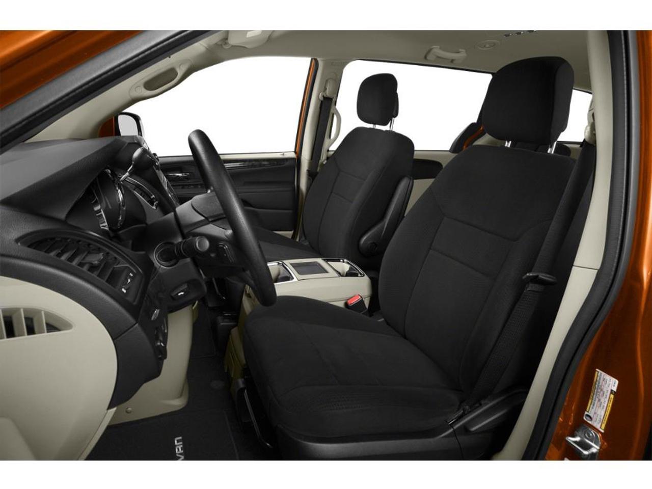 2015 Dodge Grand Caravan SE/SXT Photo