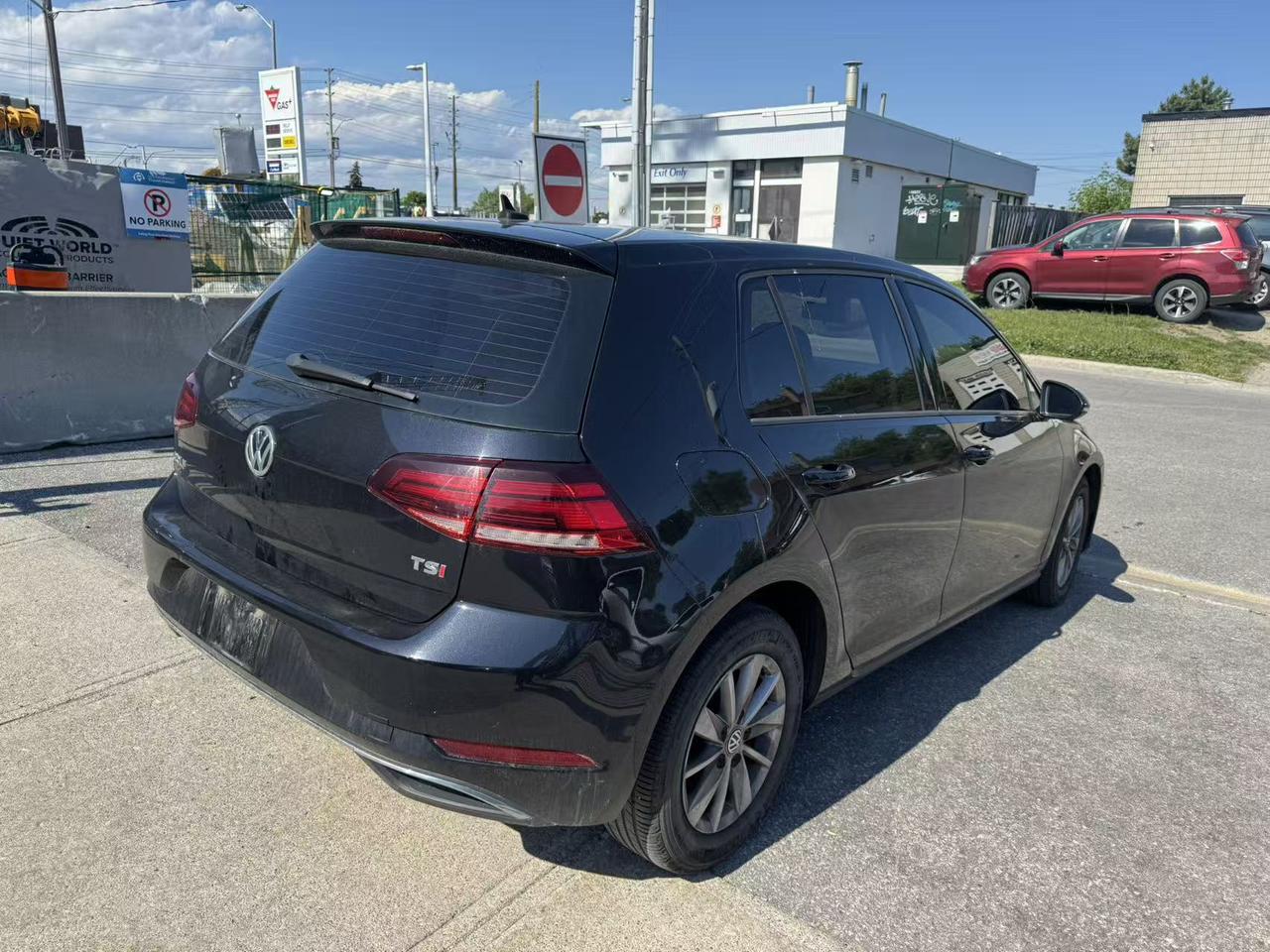 2018 Volkswagen Golf TRENDLINE Photo