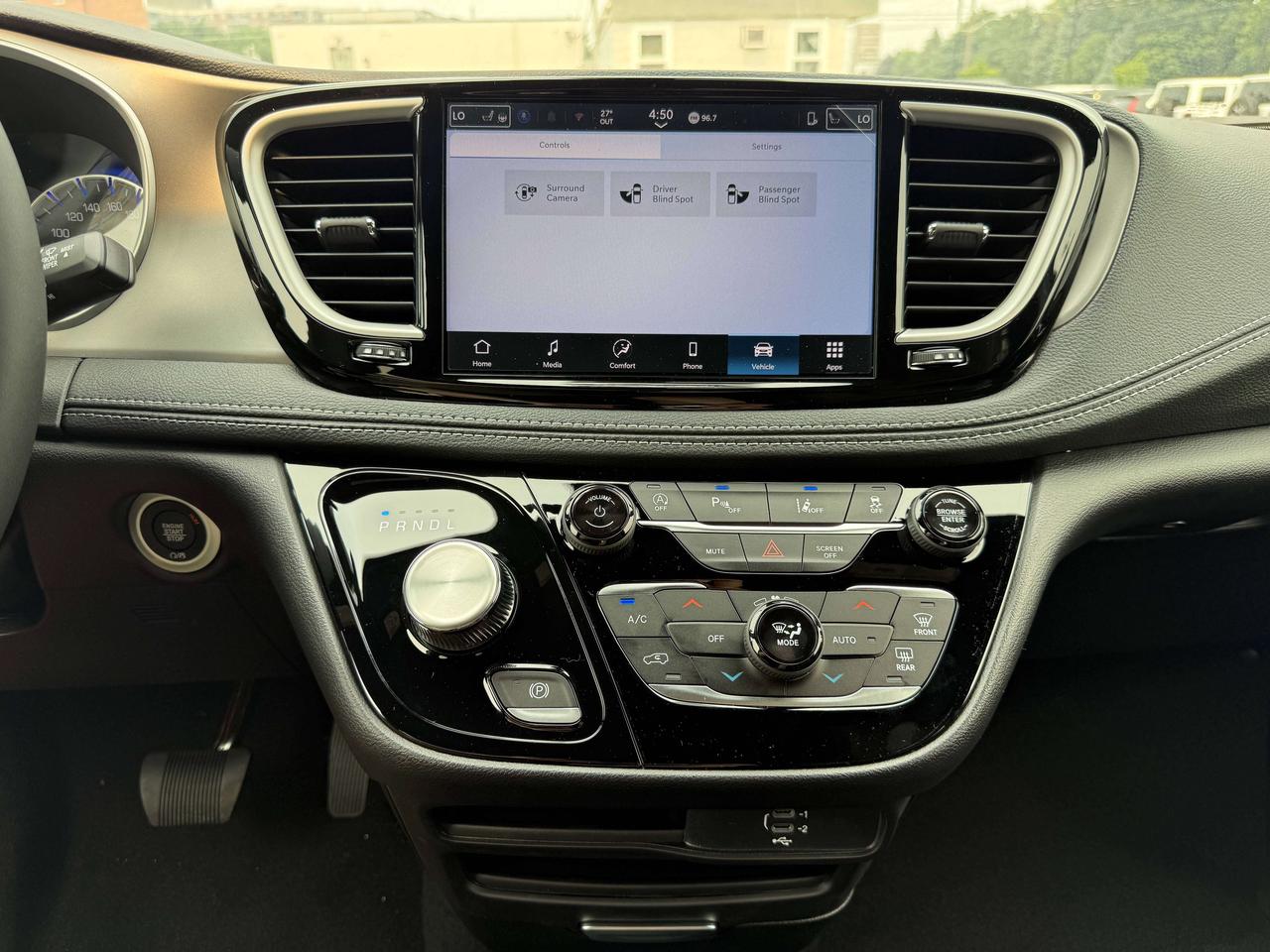 2027 Chrysler Pacifica Select FWD Photo