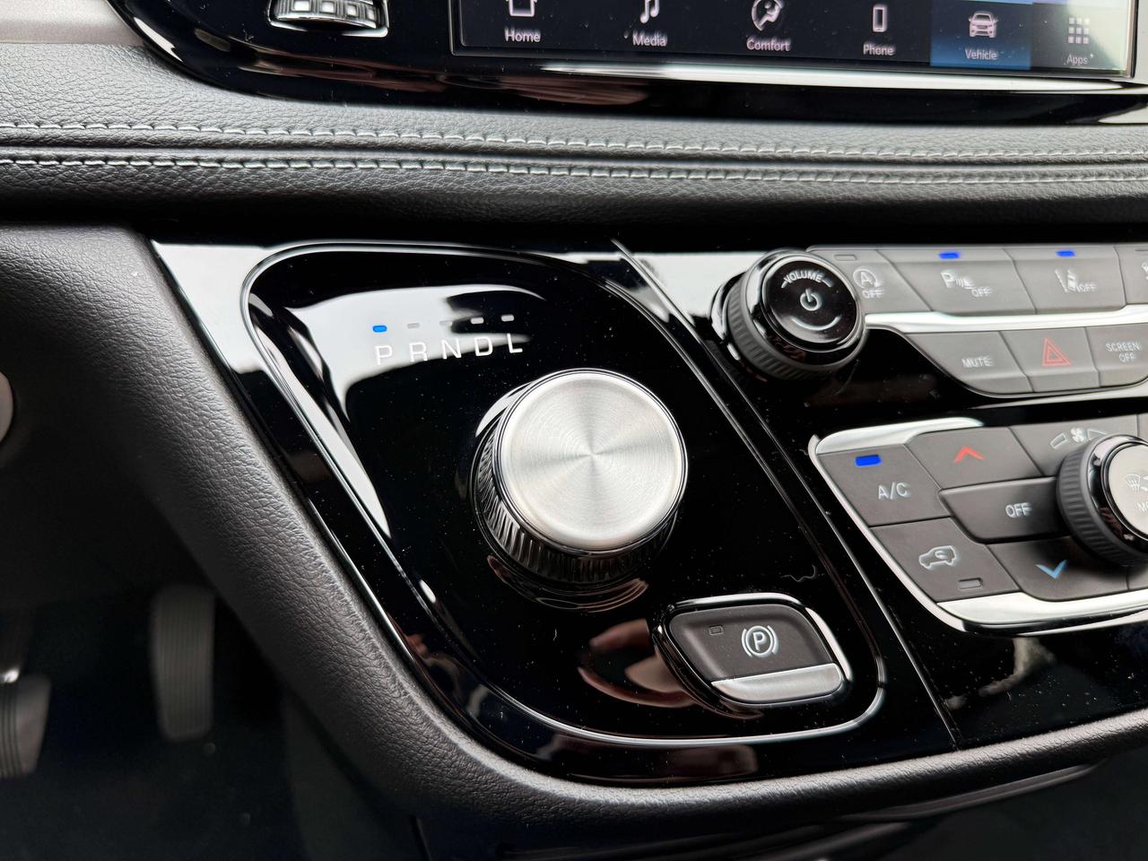 2027 Chrysler Pacifica Select FWD Photo