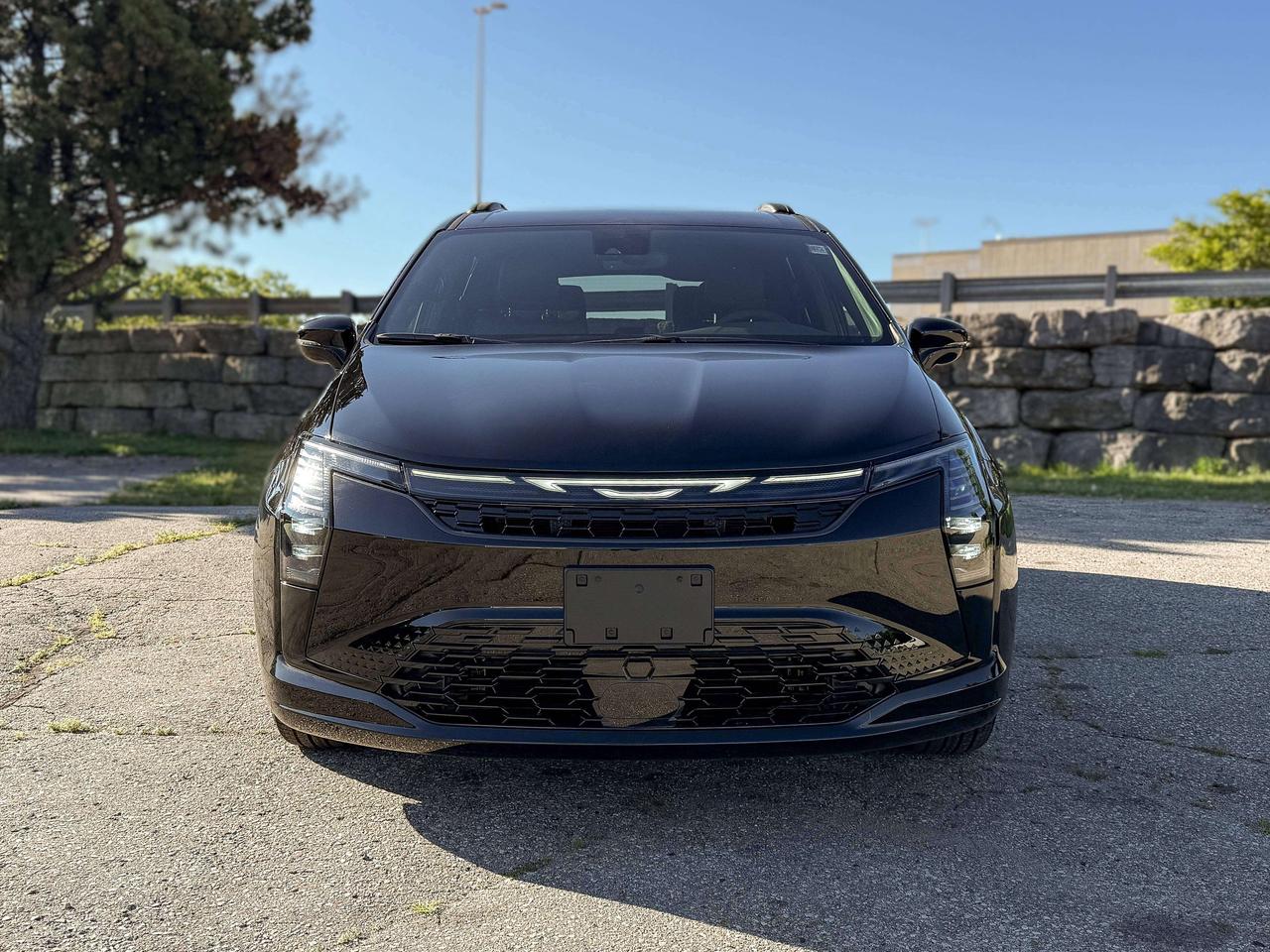 2027 Chrysler Pacifica Select FWD Photo