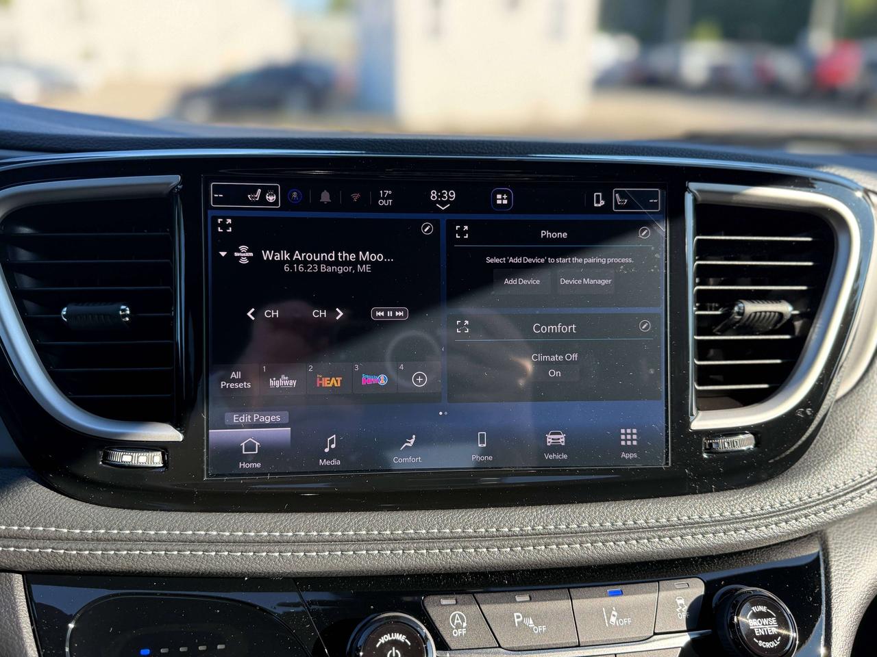 2027 Chrysler Pacifica Select FWD Photo