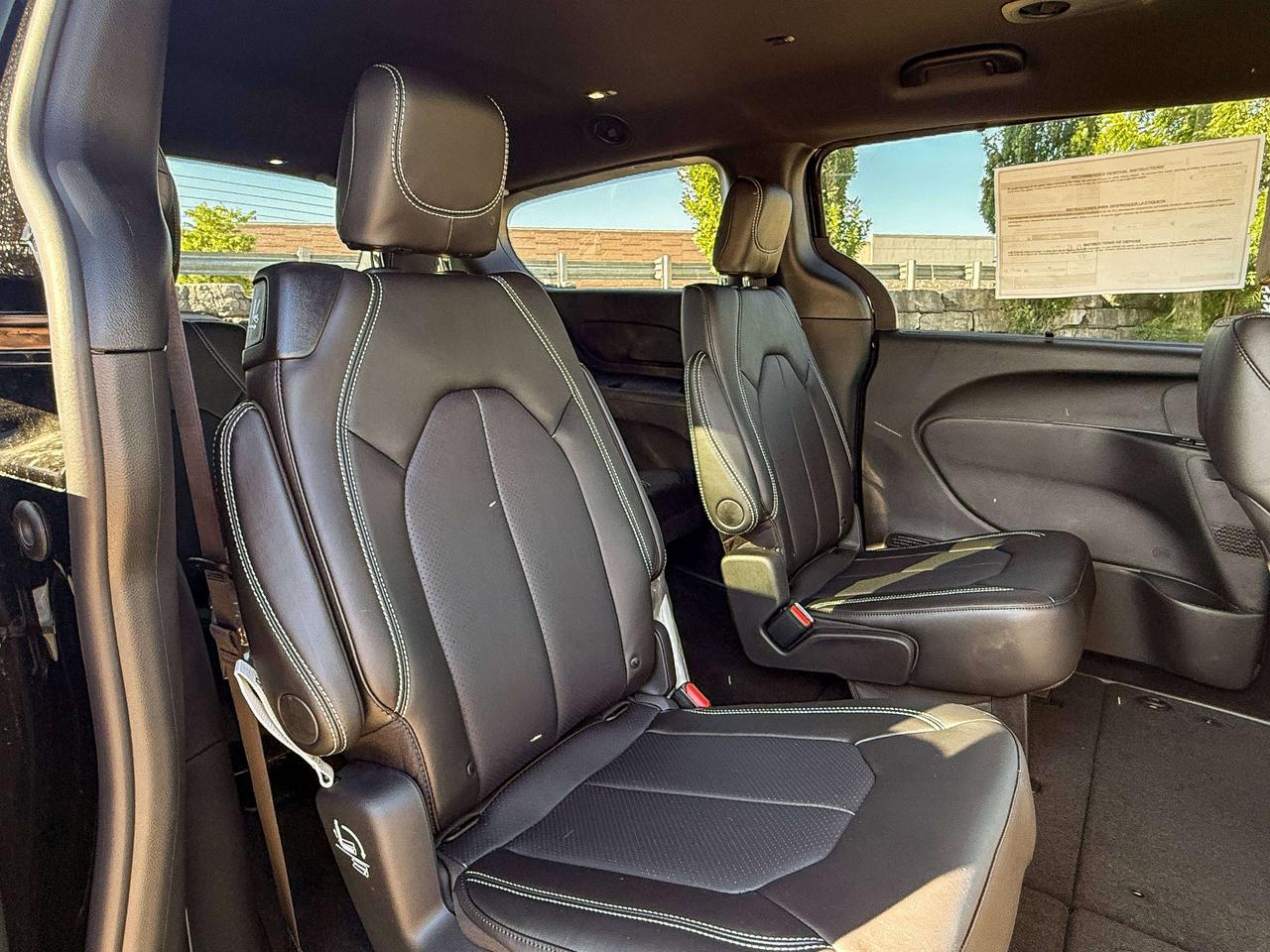 2027 Chrysler Pacifica Select FWD Photo