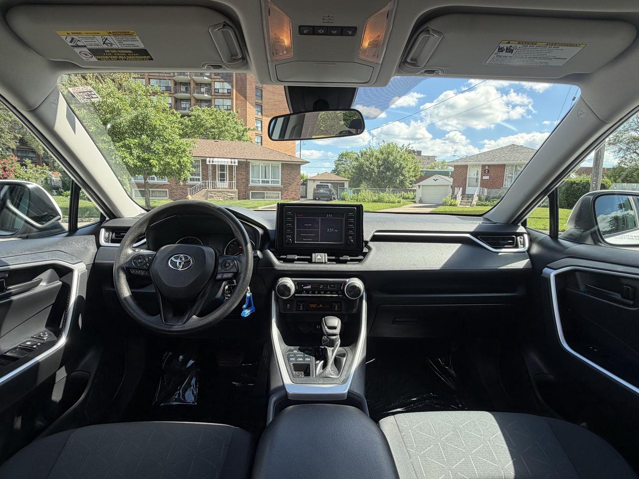 2019 Toyota RAV4 AWD LE Photo