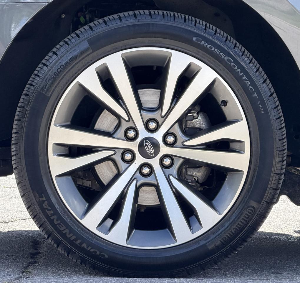 2020 Ford Expedition Platinum Max 4X4 Photo
