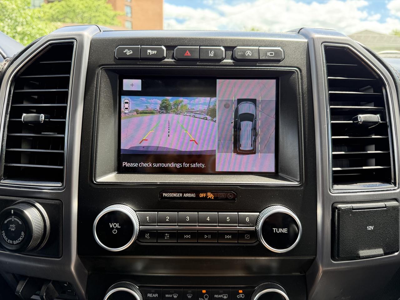 2020 Ford Expedition Platinum Max 4X4 Photo